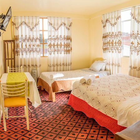 Yunguyo Hotel Summita מראה חיצוני תמונה