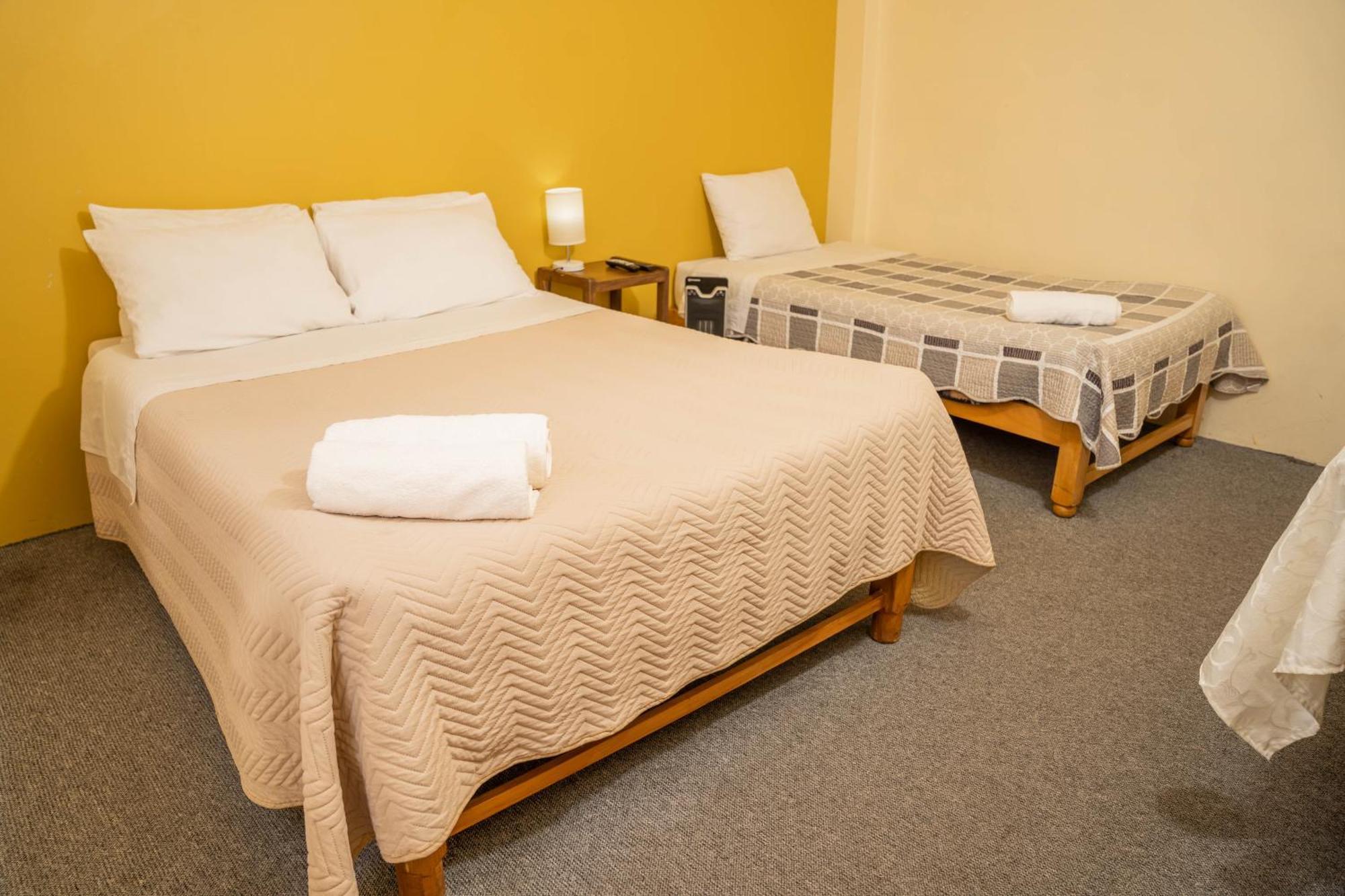 Yunguyo Hotel Summita מראה חיצוני תמונה