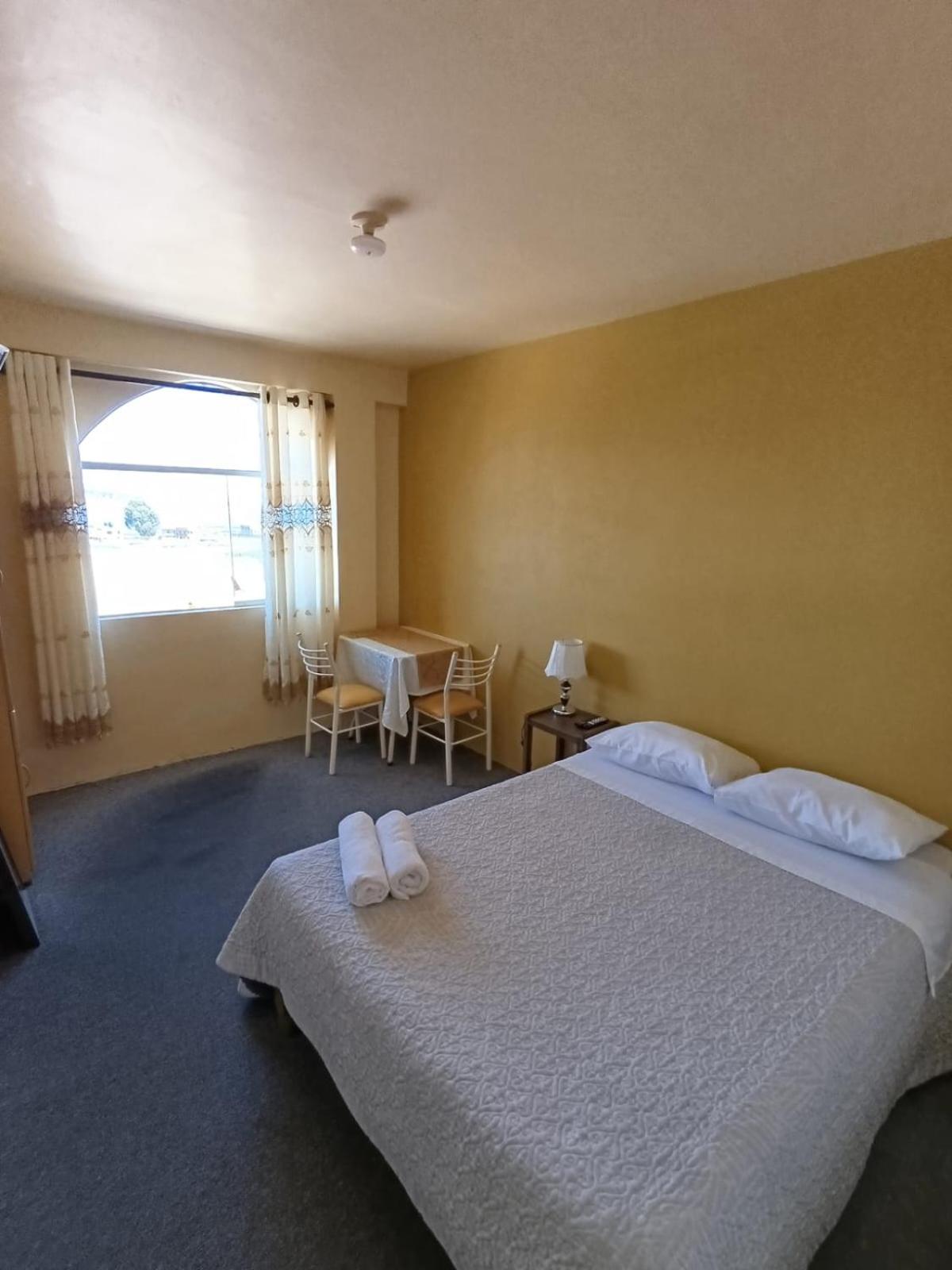 Yunguyo Hotel Summita מראה חיצוני תמונה