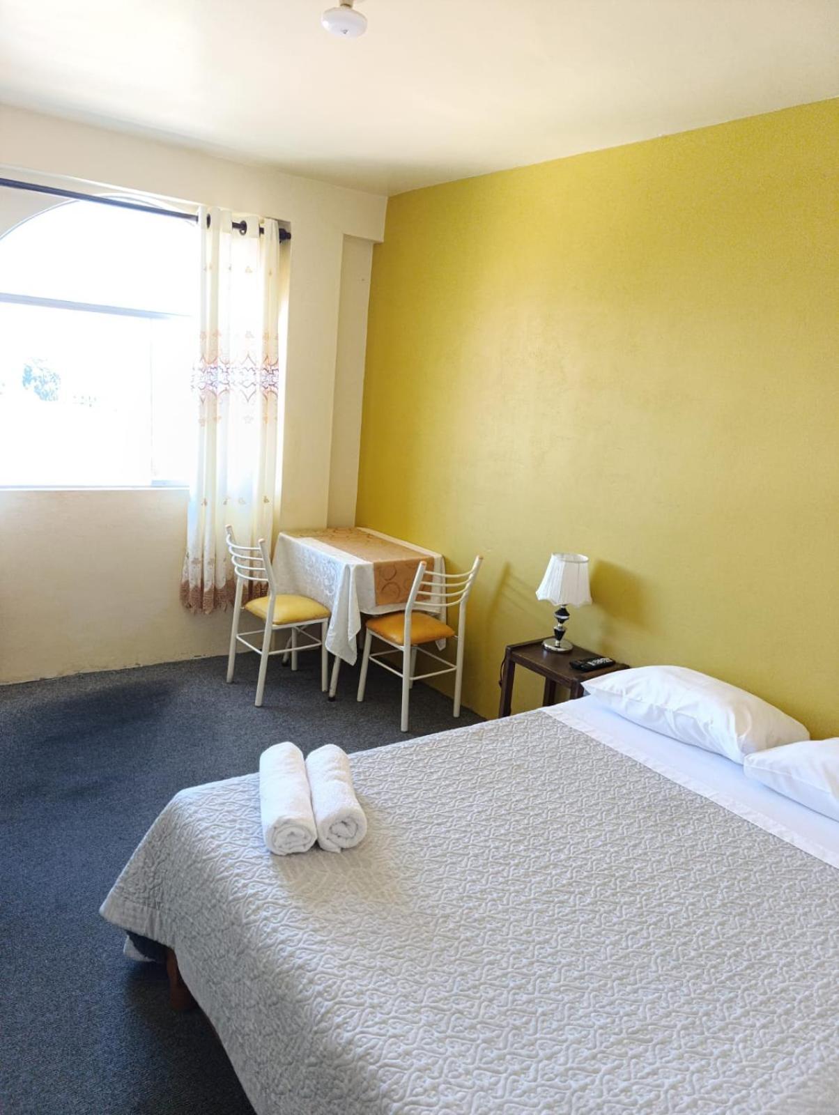 Yunguyo Hotel Summita מראה חיצוני תמונה