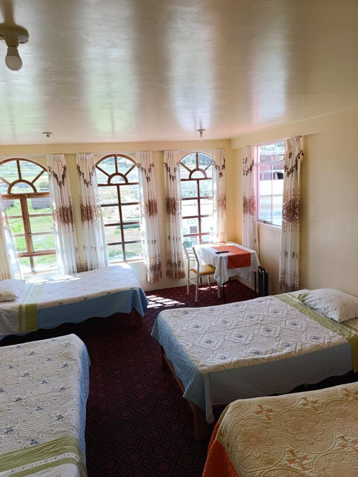 Yunguyo Hotel Summita מראה חיצוני תמונה