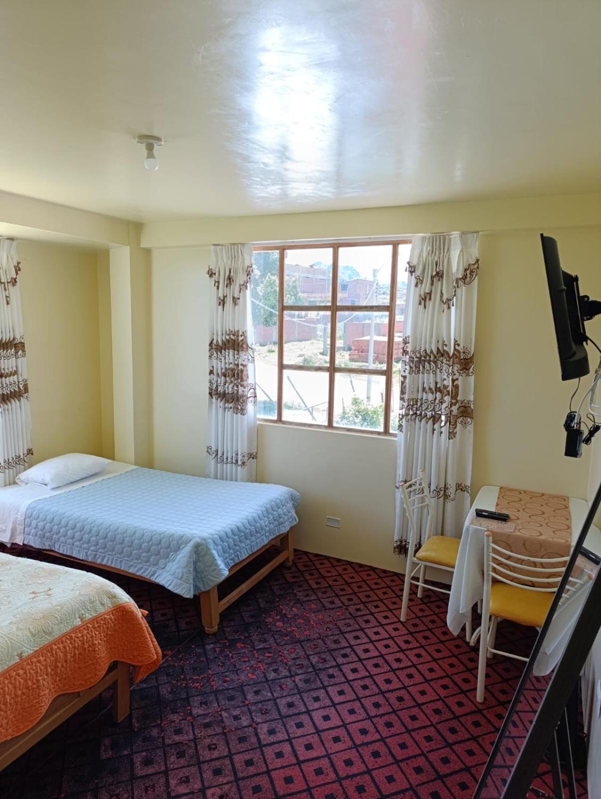 Yunguyo Hotel Summita מראה חיצוני תמונה